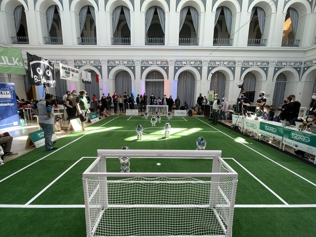 Kickoff in the Final